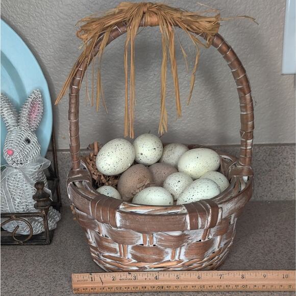 Large Wicker Rattan Neutral Tan Farmhouse Easter Egg Basket - Picture 6 of 12
